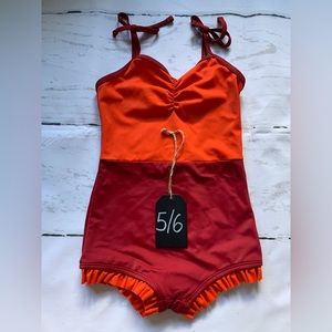 NWT Girls Retro Swimsuit Size 3/4